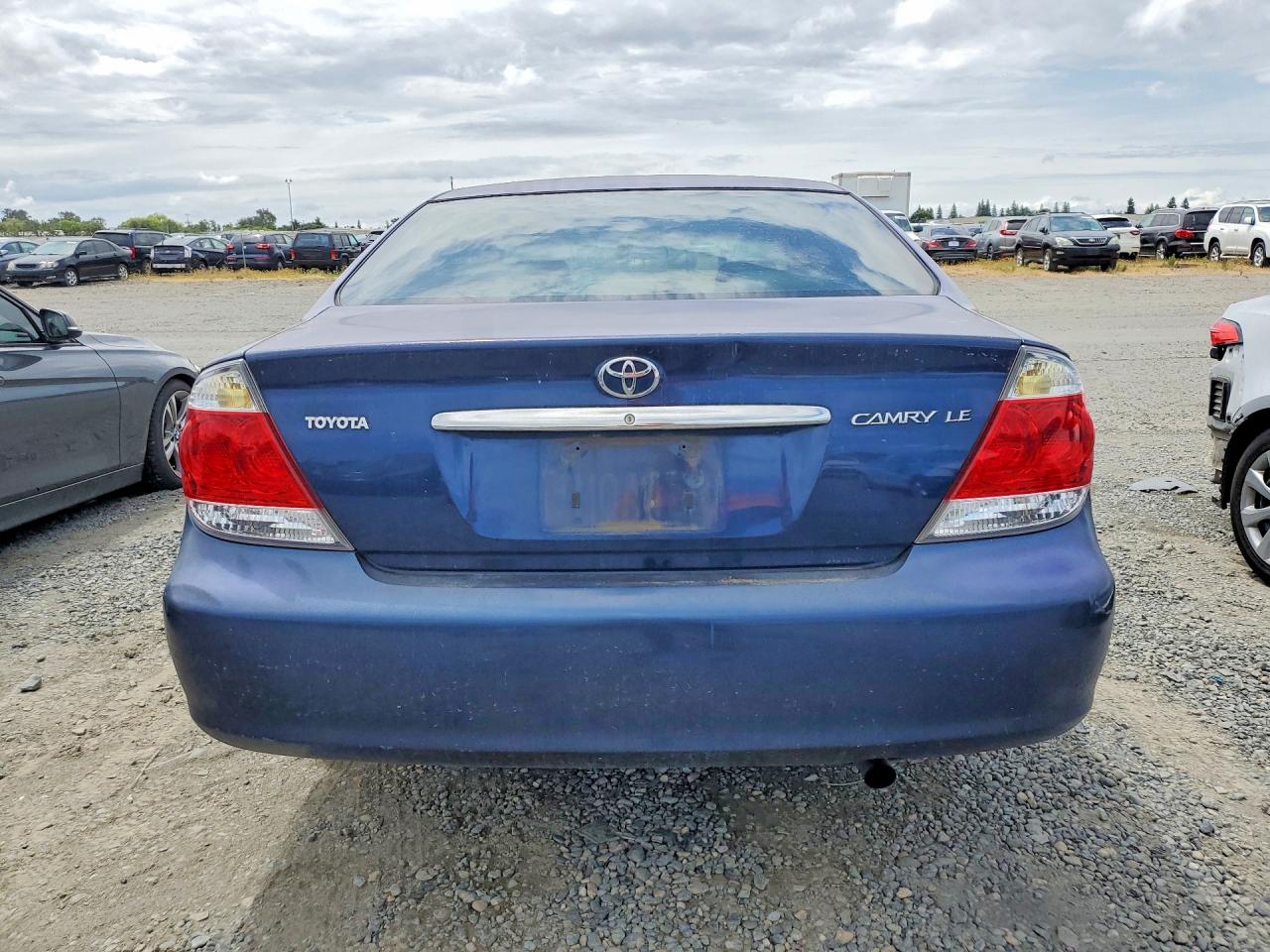 2005 TOYOTA CAMRY LE photo 16