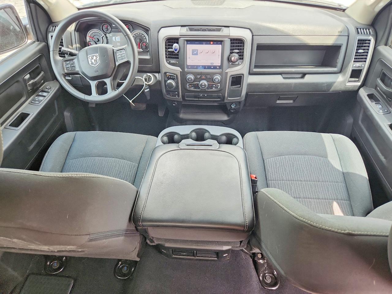2023 RAM 1500 CLASSIC TRADESMAN photo 22