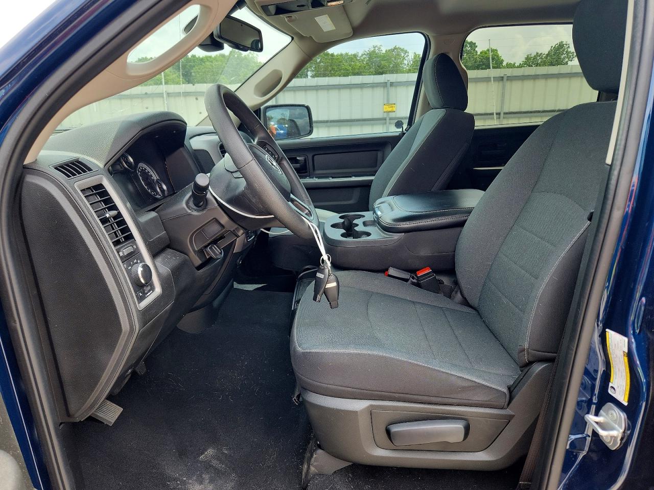 2023 RAM 1500 CLASSIC TRADESMAN photo 19