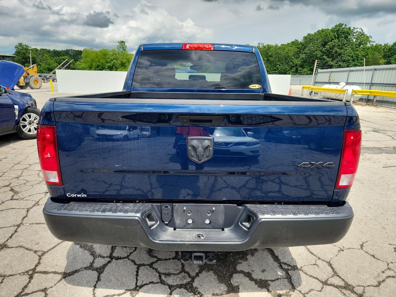 2023 RAM 1500 CLASSIC TRADESMAN photo 16