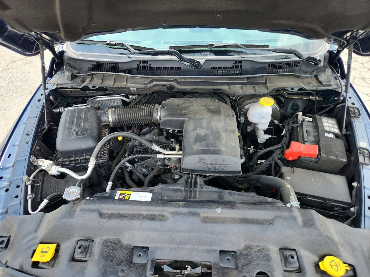 2023 RAM 1500 CLASSIC TRADESMAN photo 31