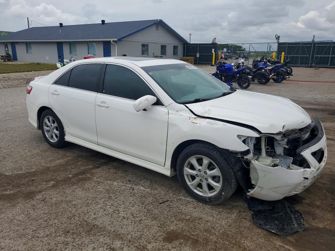 2009 TOYOTA CAMRY SE photo 7