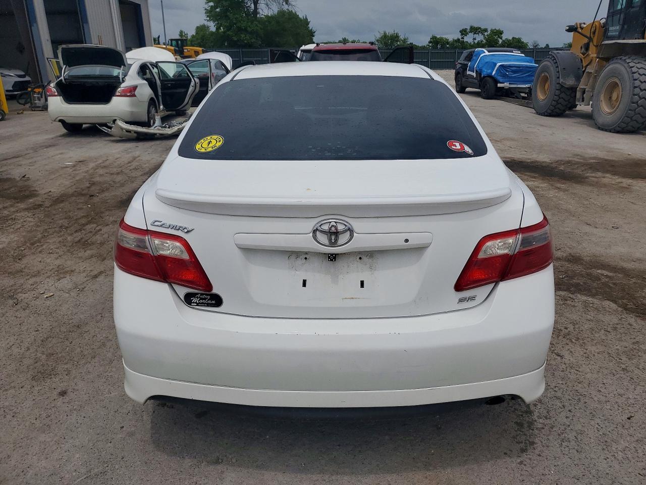 2009 TOYOTA CAMRY SE photo 11