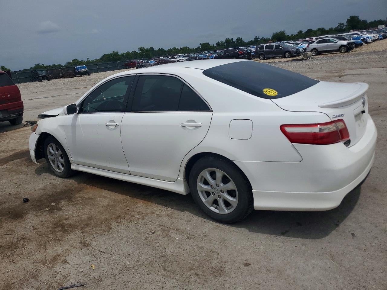 2009 TOYOTA CAMRY SE photo 3