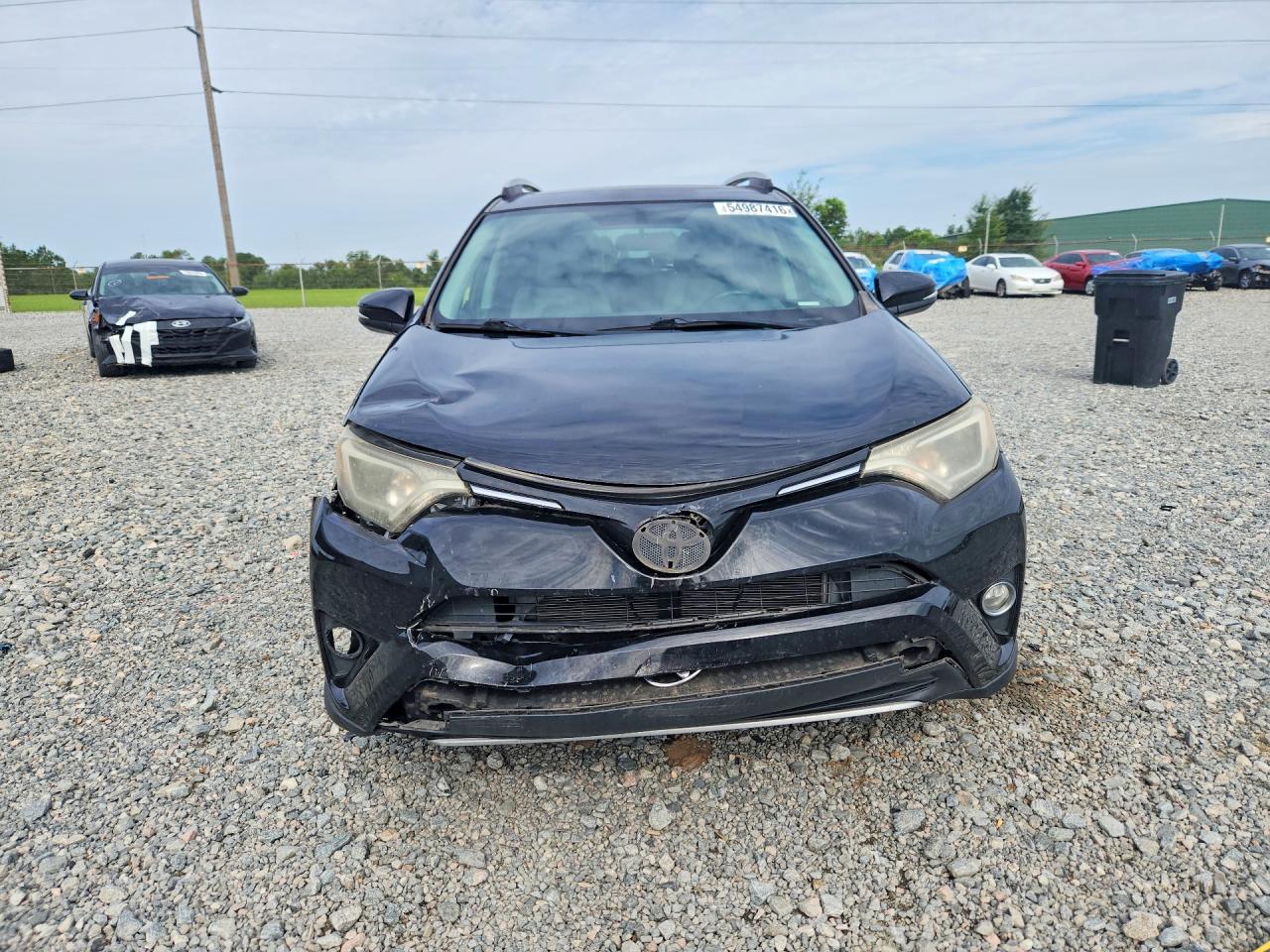 2016 TOYOTA RAV4 XLE photo 9