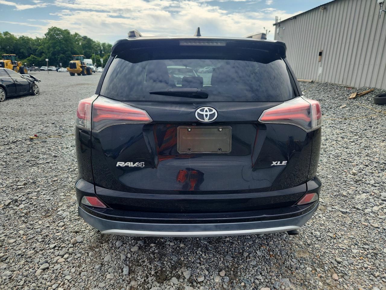 2016 TOYOTA RAV4 XLE photo 11
