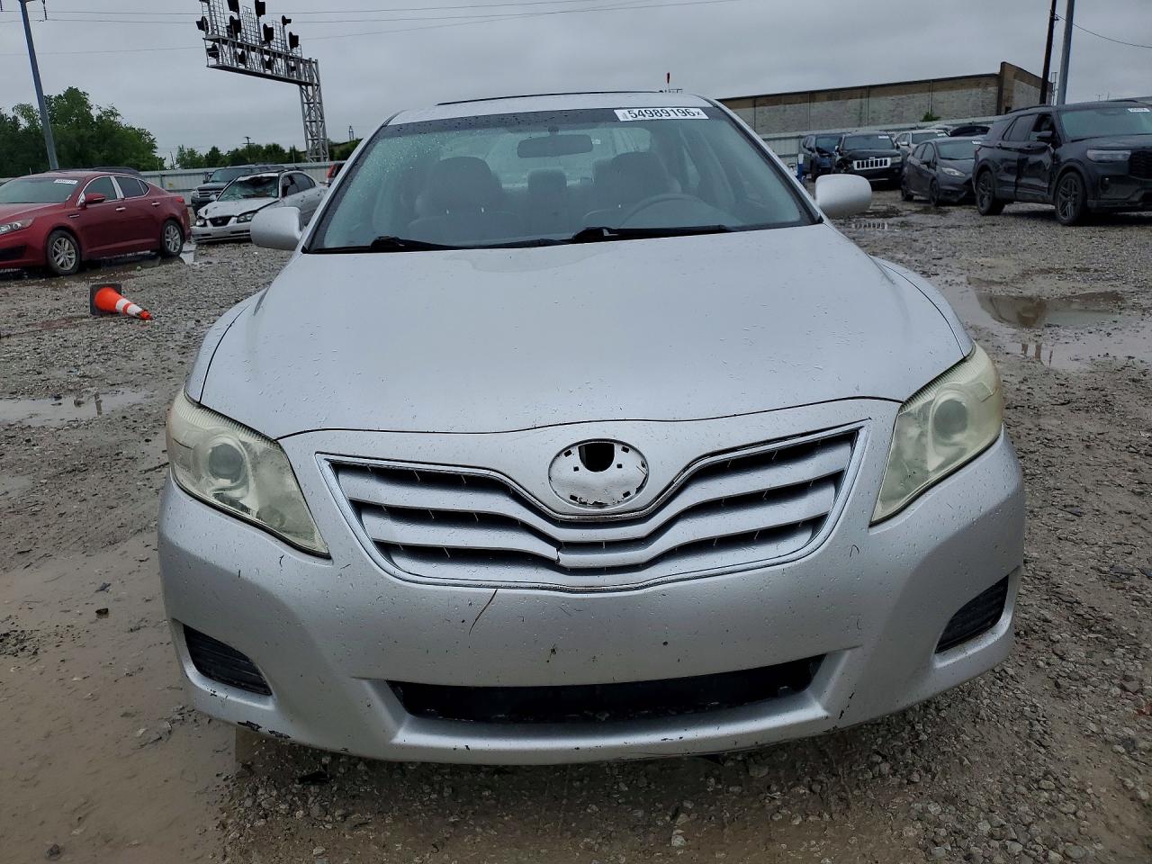 2010 TOYOTA CAMRY LE photo 9
