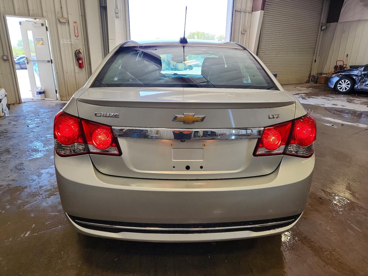 2015 CHEVROLET CRUZE LTZ photo 11