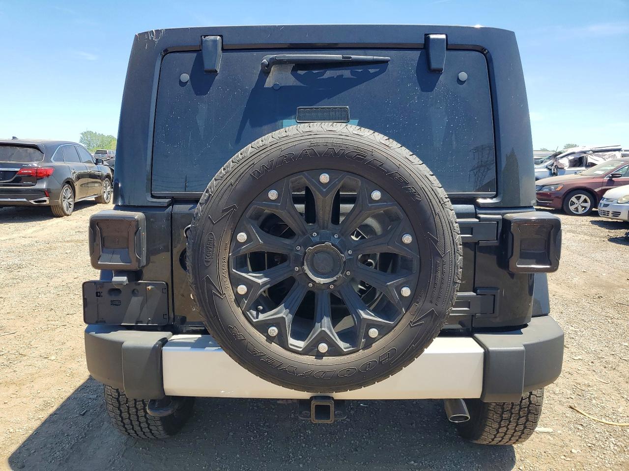 2013 JEEP WRANGLER UNLIMITED SAHARA photo 16