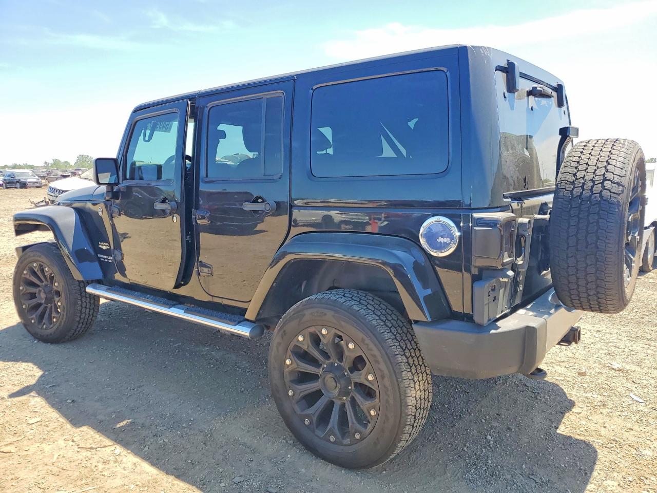 2013 JEEP WRANGLER UNLIMITED SAHARA photo 4