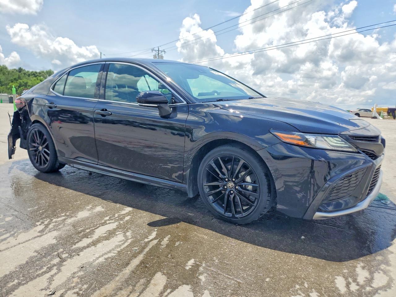 2023 TOYOTA CAMRY XSE photo 4