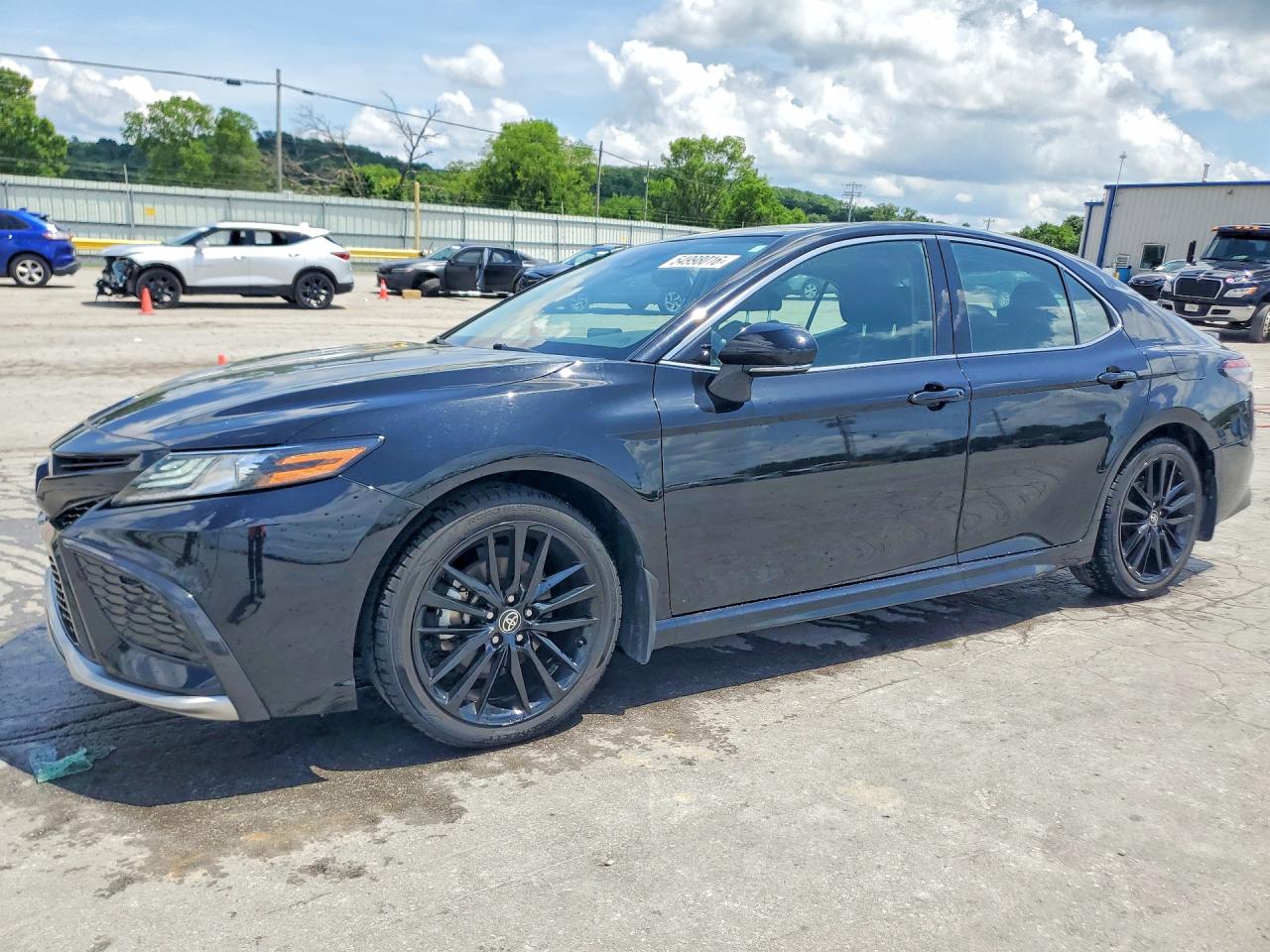 2023 TOYOTA CAMRY