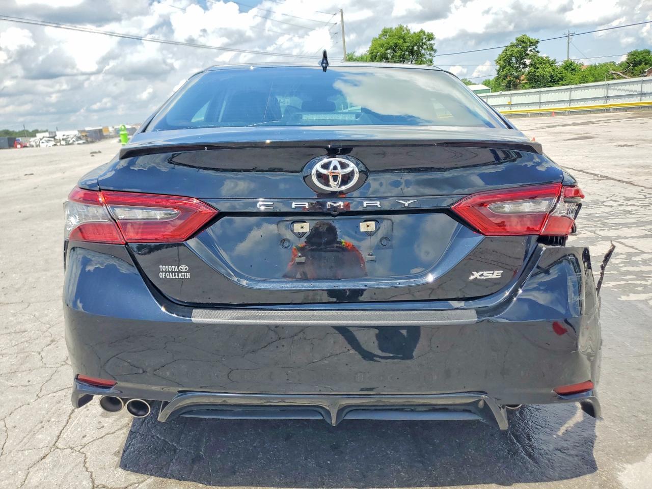 2023 TOYOTA CAMRY XSE photo 6