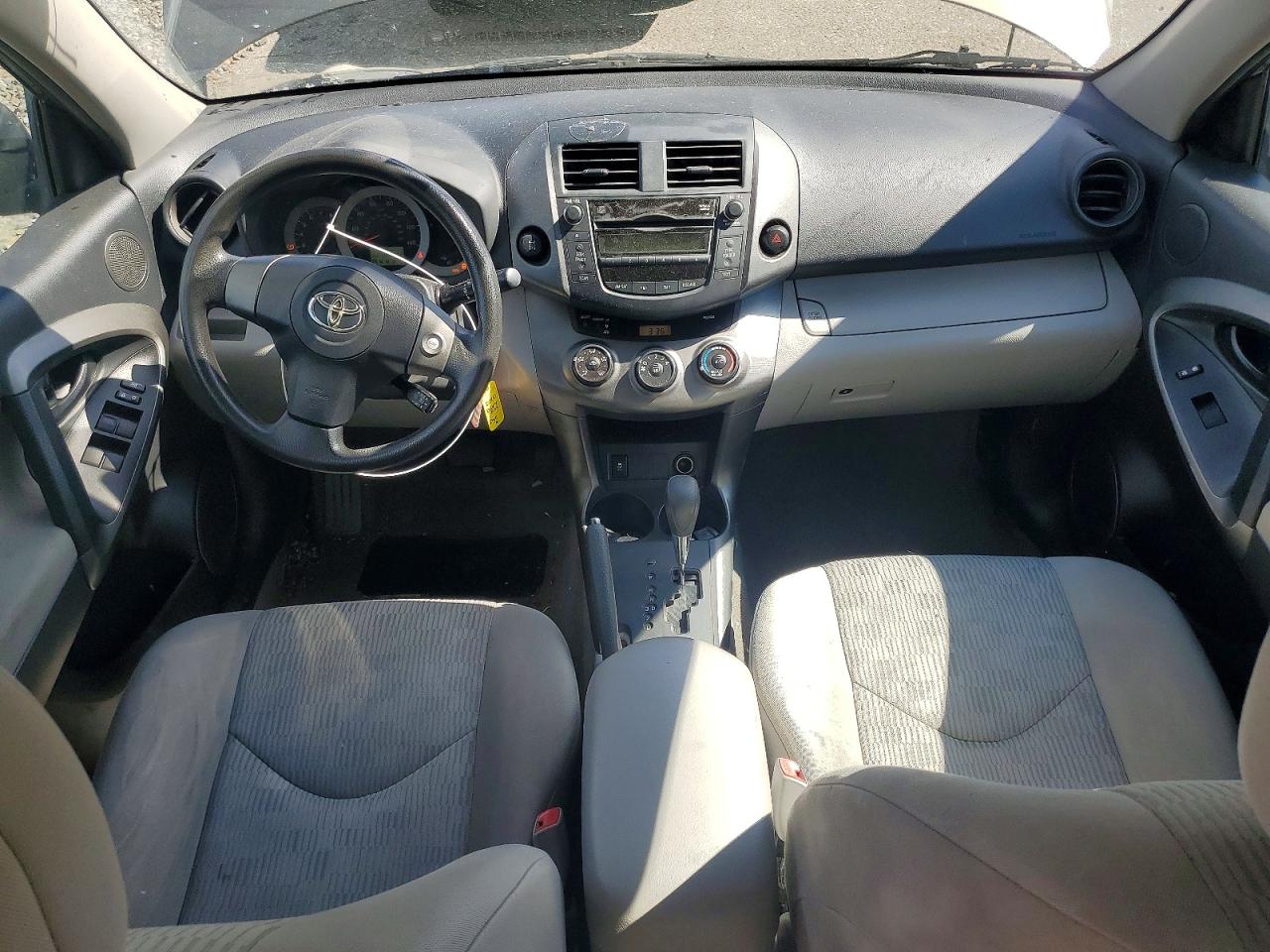 2010 TOYOTA RAV4 BASE photo 8