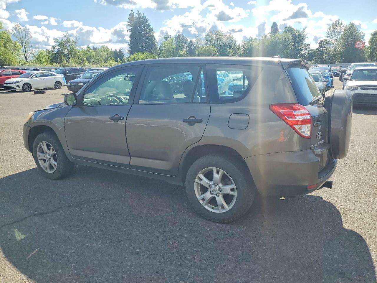 2010 TOYOTA RAV4 BASE photo 2