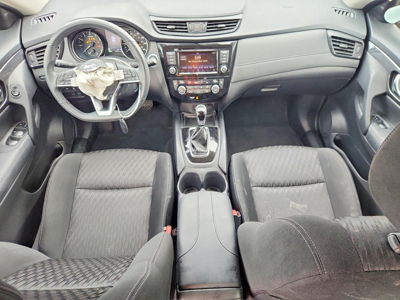 2018 NISSAN ROGUE SV photo 22
