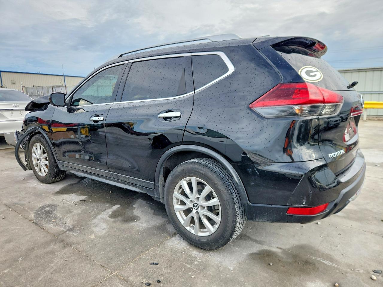 2018 NISSAN ROGUE SV photo 4