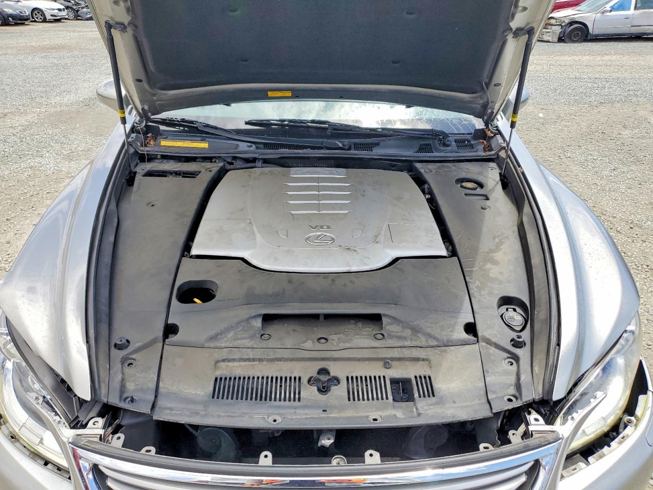 2016 LEXUS LS 460 photo 11