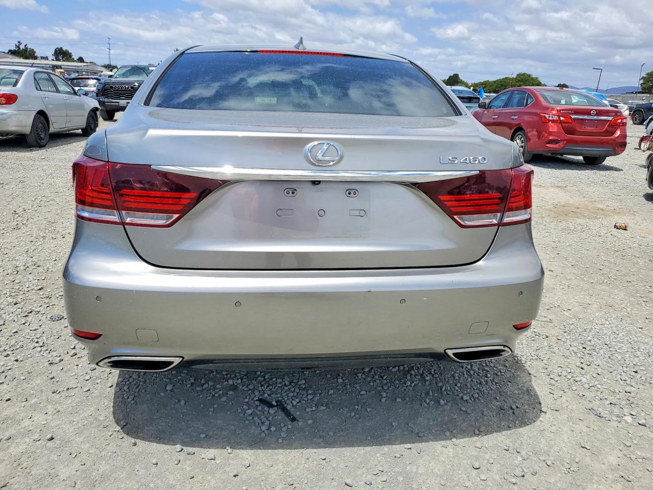 2016 LEXUS LS 460 photo 6