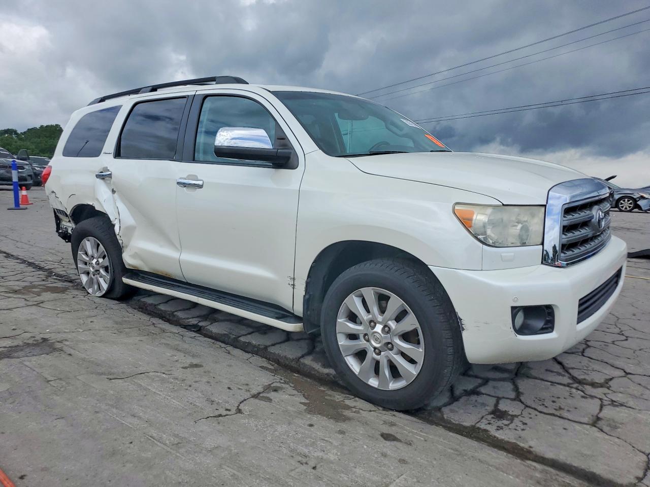 2014 TOYOTA SEQUOIA PLATINUM photo 4