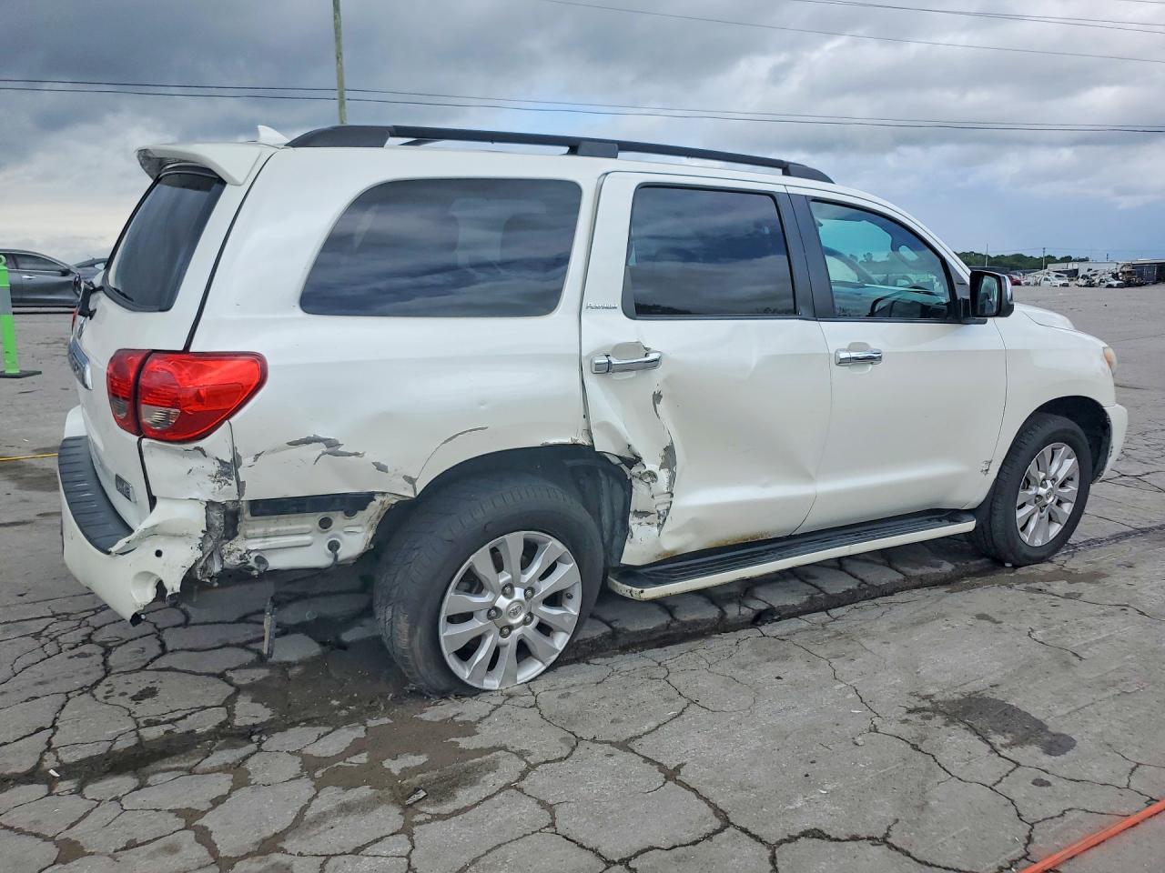 2014 TOYOTA SEQUOIA PLATINUM photo 3