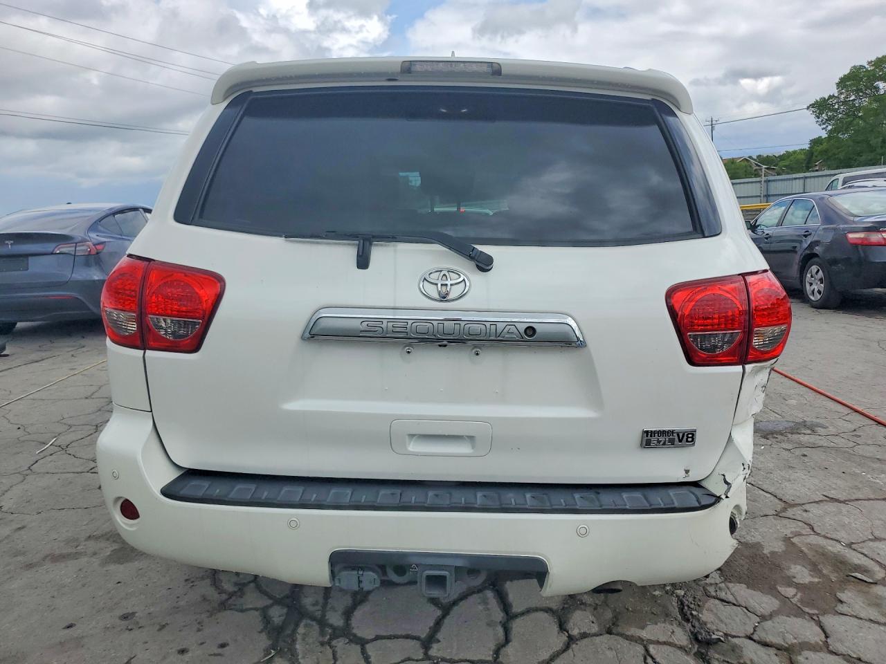 2014 TOYOTA SEQUOIA PLATINUM photo 6