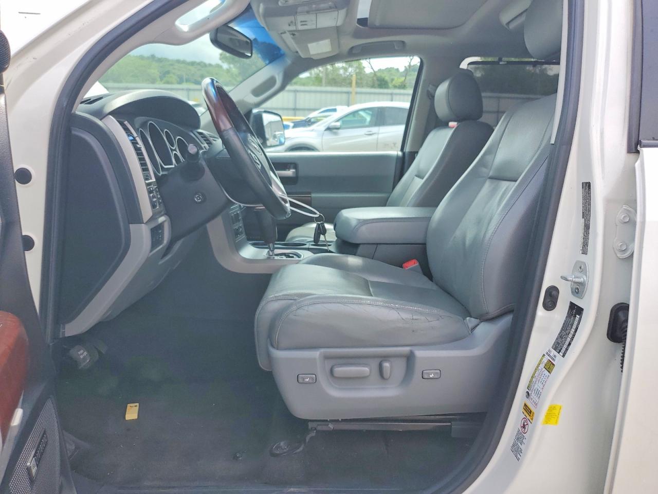 2014 TOYOTA SEQUOIA PLATINUM photo 7