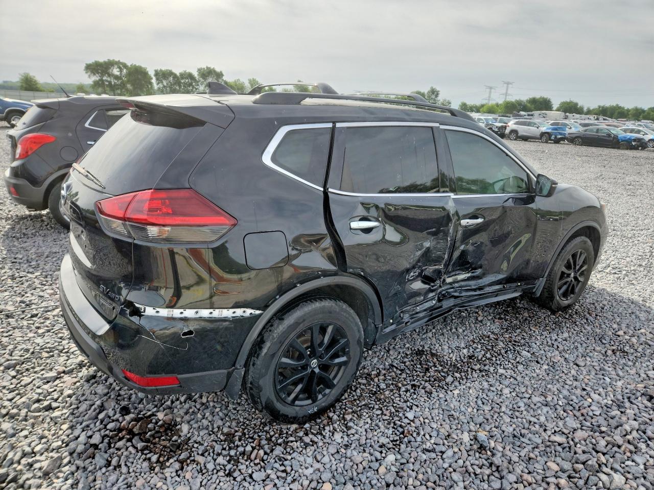 2018 NISSAN ROGUE SV photo 7