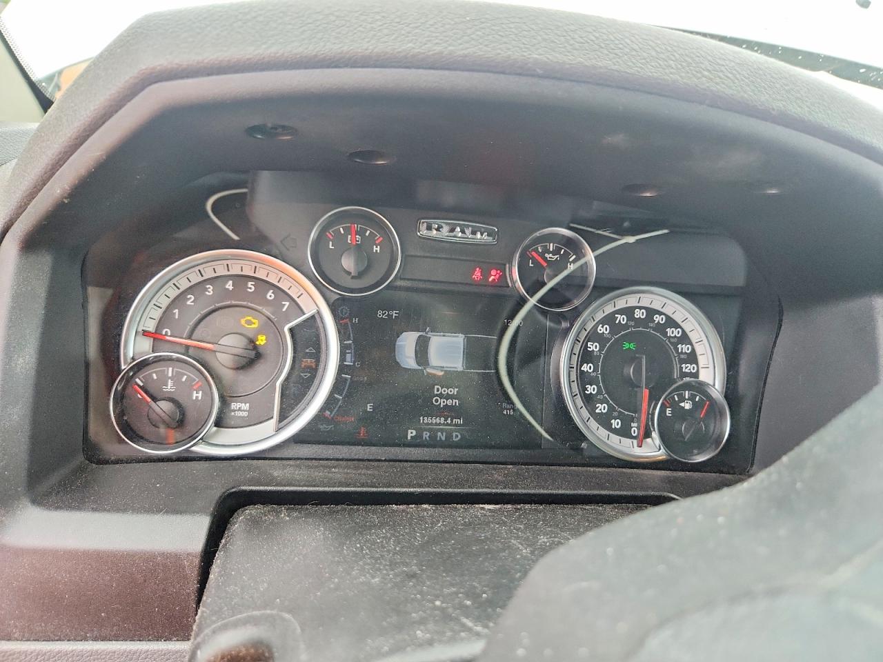 2014 RAM 1500 SLT photo 17