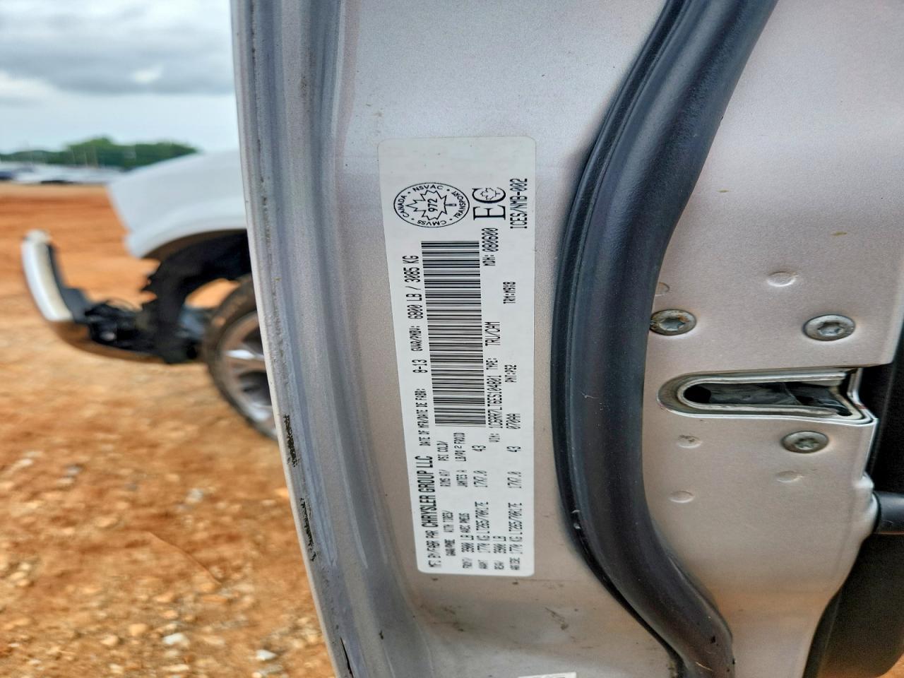 2014 RAM 1500 SLT photo 25