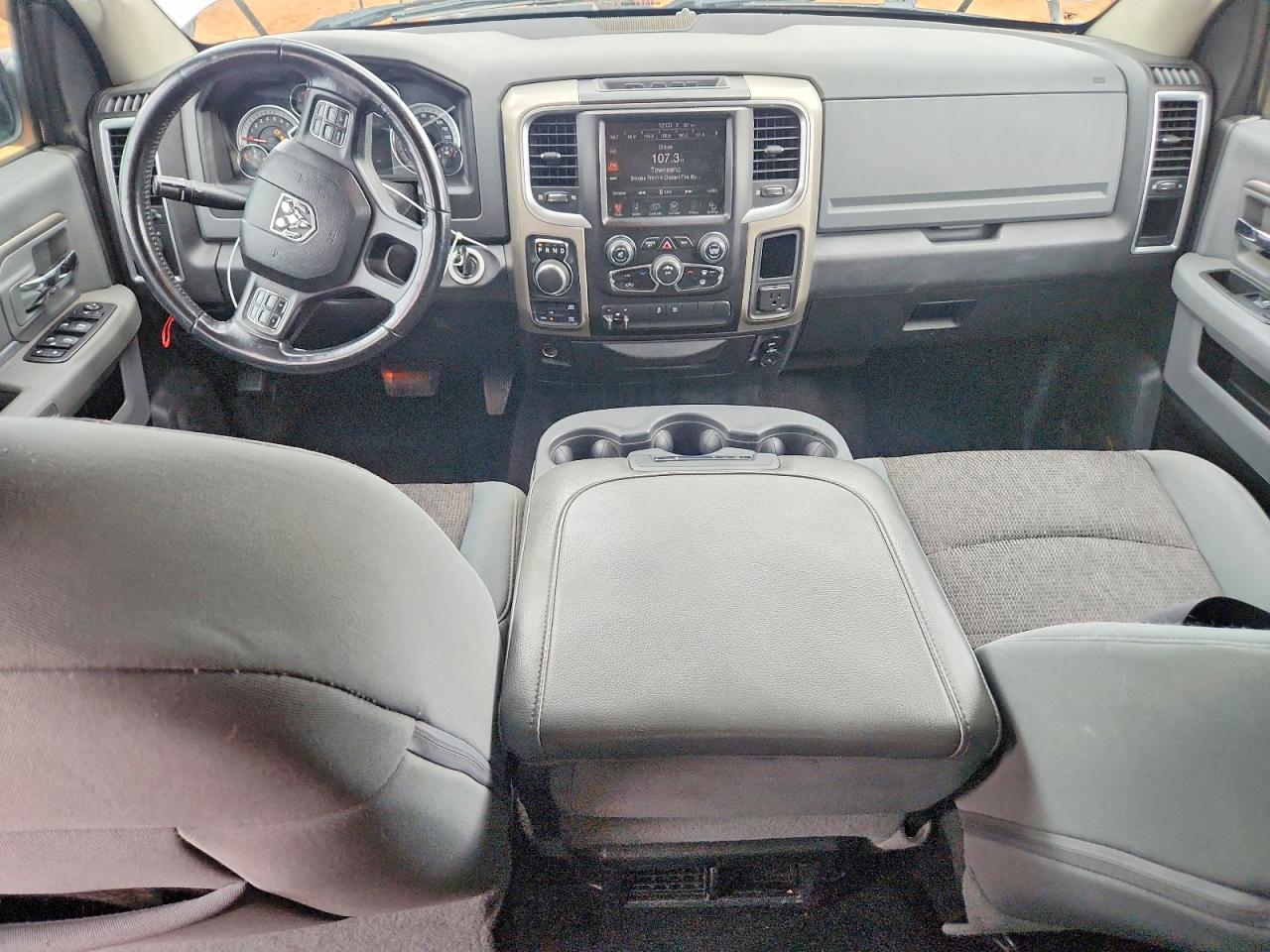 2014 RAM 1500 SLT photo 15