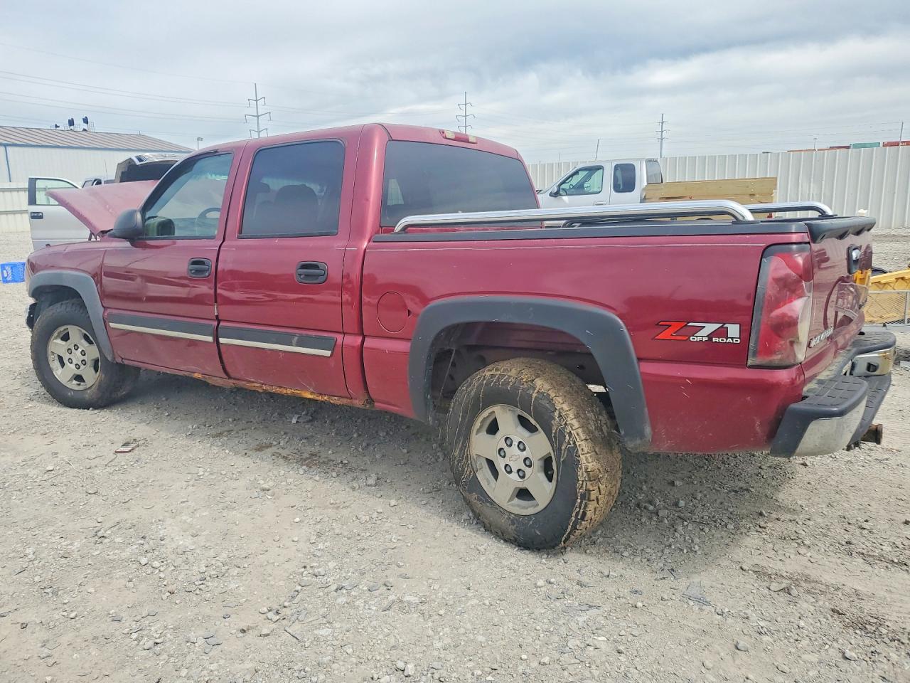 2005 CHEVROLET SILVERADO K1500 photo 2