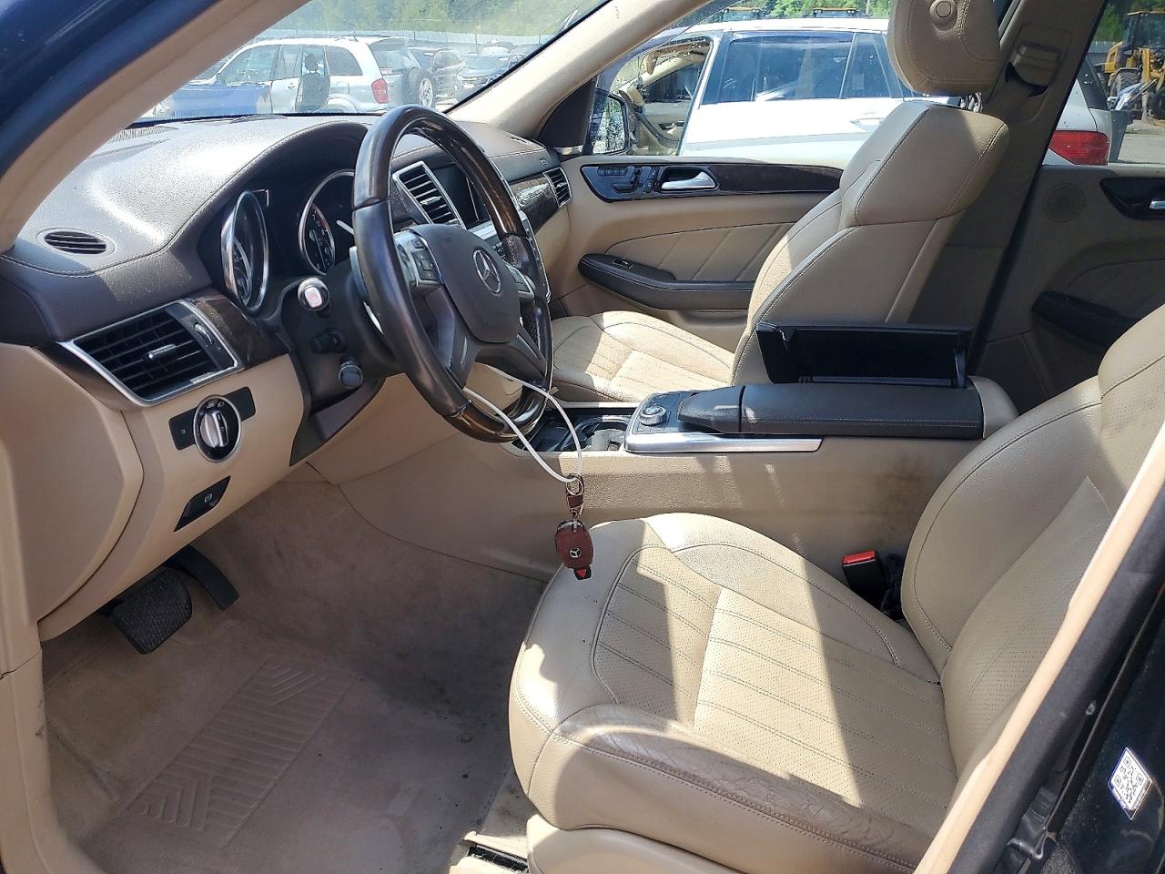 2015 MERCEDES-BENZ GL 450 4MATIC photo 13