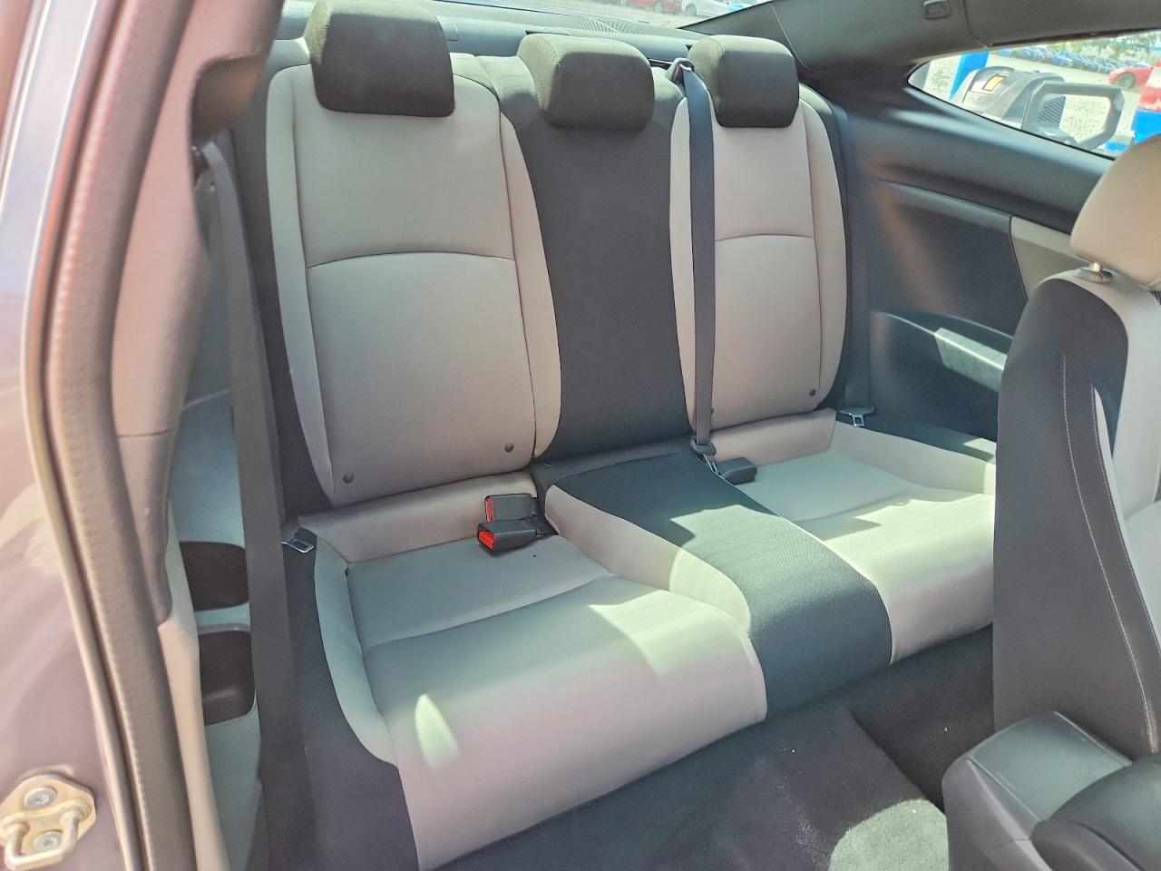 2016 HONDA CIVIC LX photo 19