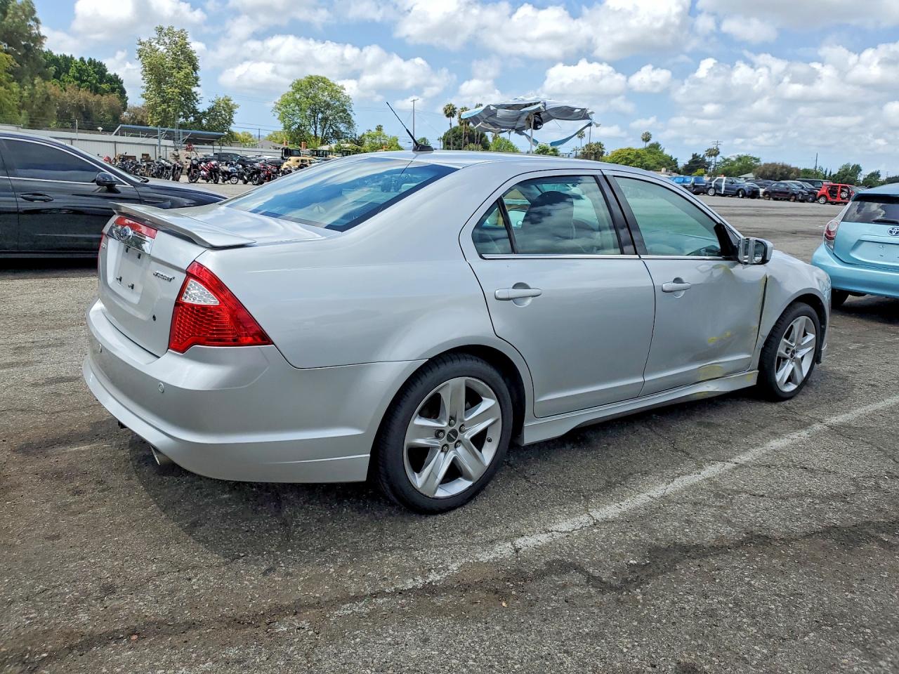 2010 FORD FUSION SPORT photo 3
