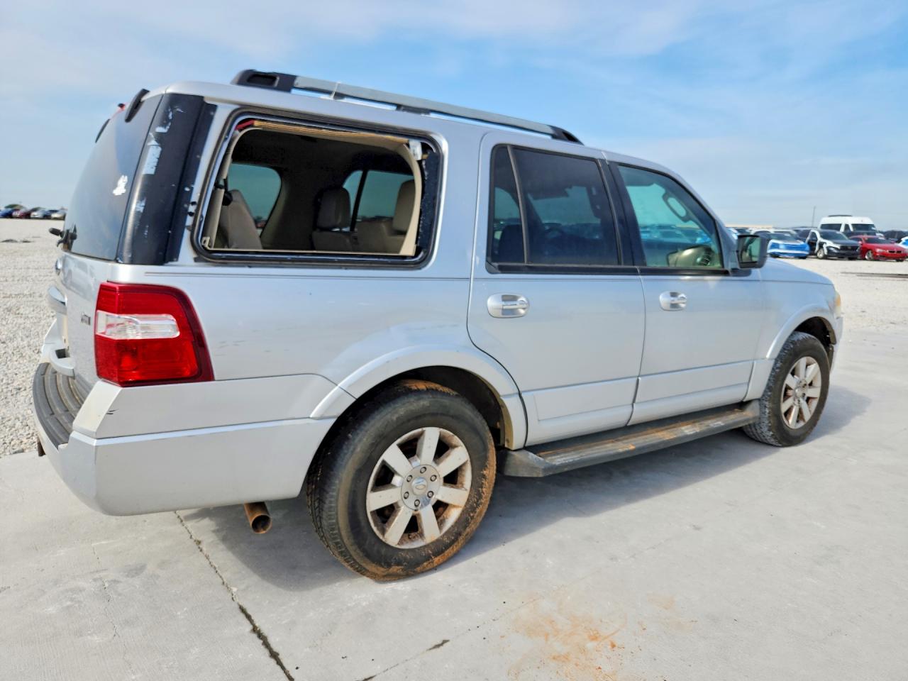 2010 FORD EXPEDITION XLT photo 5
