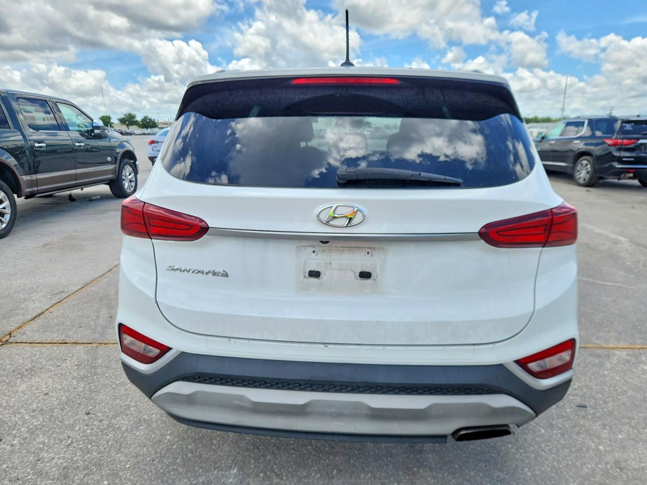 2019 HYUNDAI SANTA FE SE photo 11