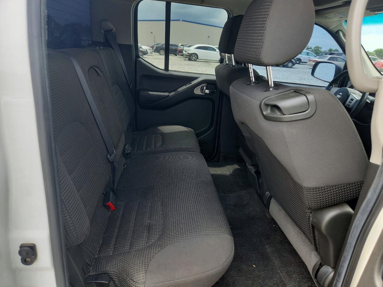 2005 NISSAN FRONTIER SE photo 19
