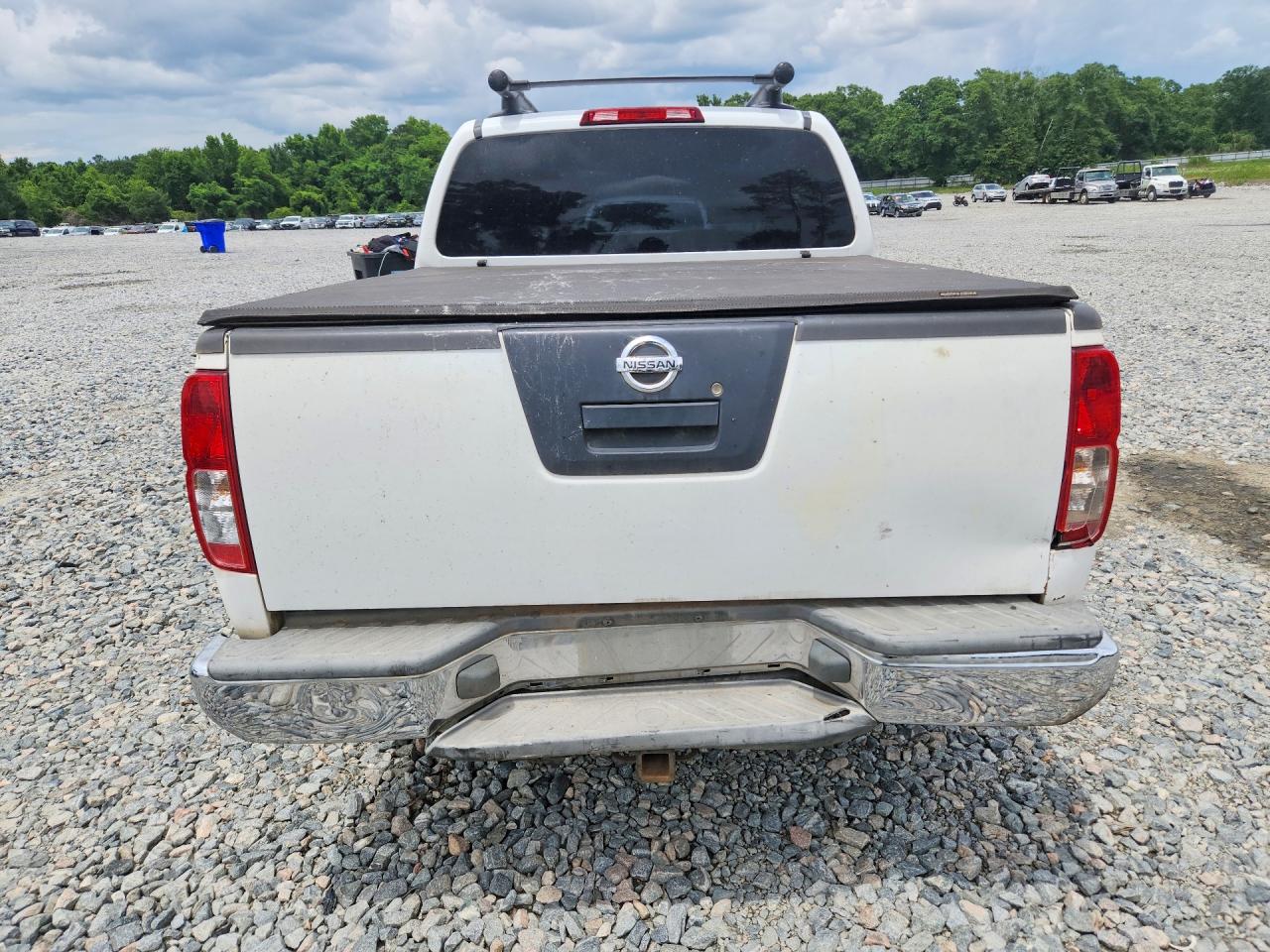 2005 NISSAN FRONTIER SE photo 11