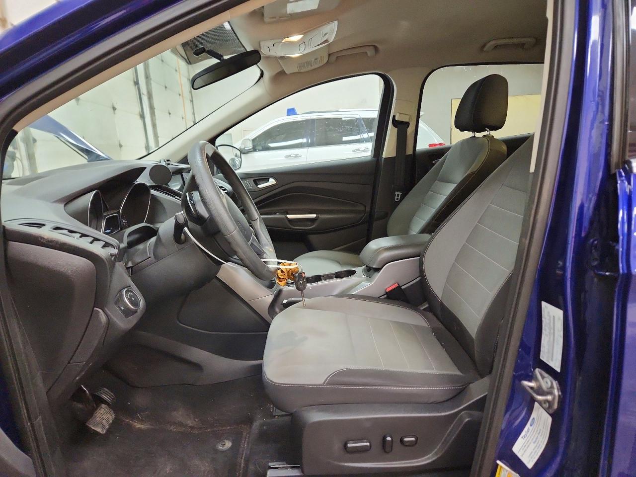 2016 FORD ESCAPE SE photo 7