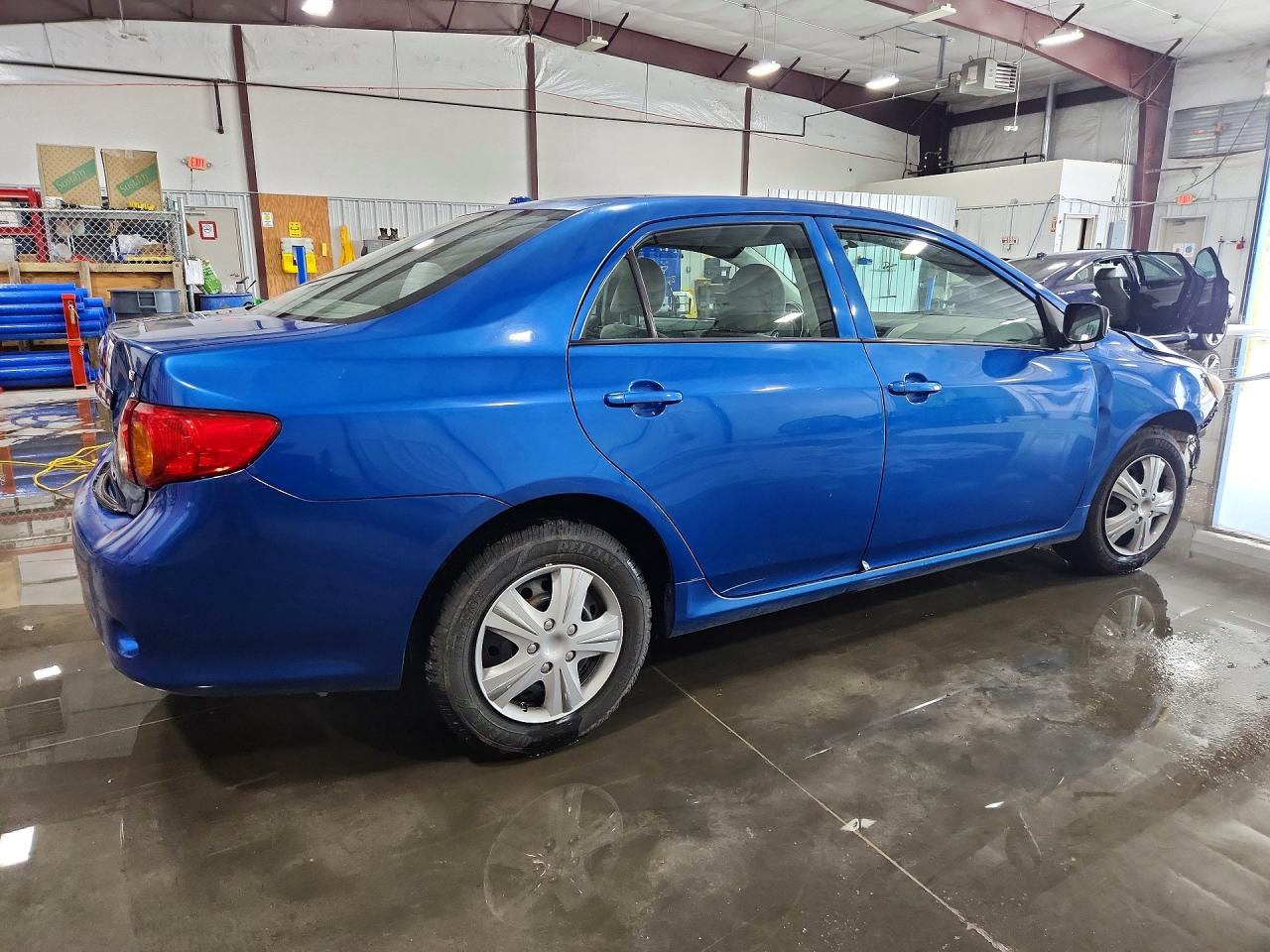 2010 TOYOTA COROLLA LE photo 7