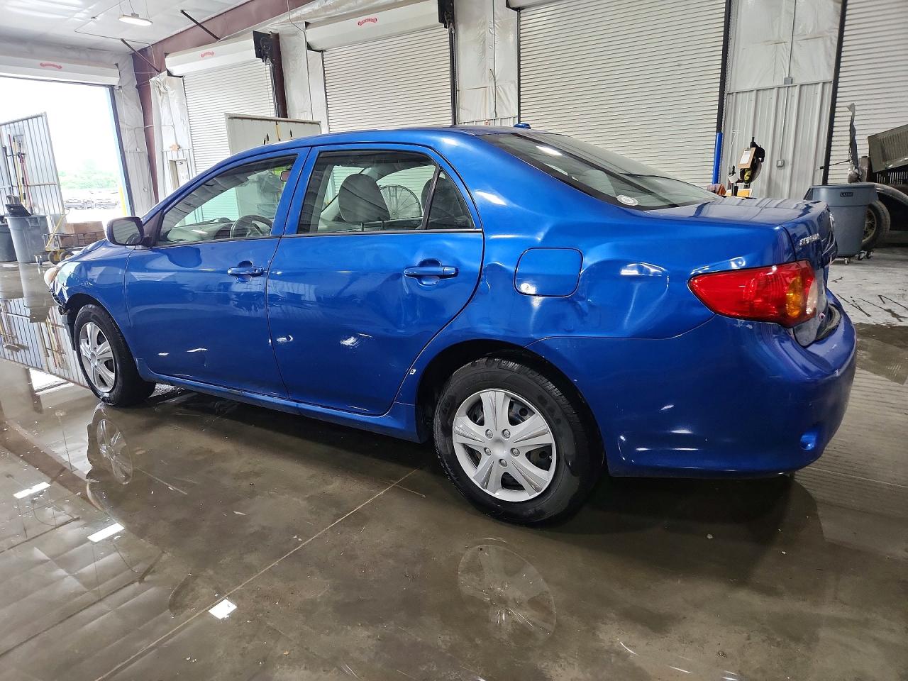 2010 TOYOTA COROLLA LE photo 4