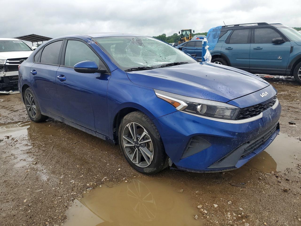 2023 KIA FORTE LXS photo 7