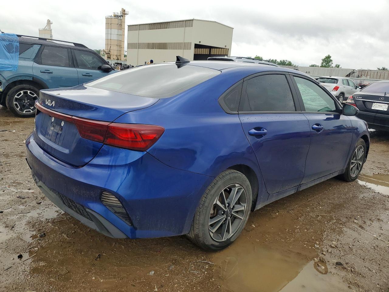2023 KIA FORTE LXS photo 5