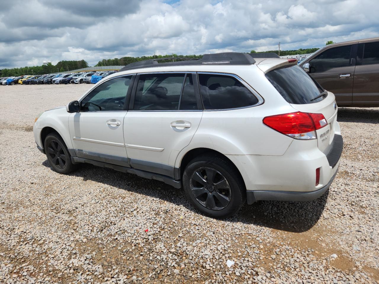 2011 SUBARU OUTBACK 2.5I PREMIUM photo 2