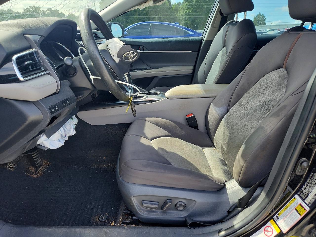 2018 TOYOTA CAMRY LE photo 7