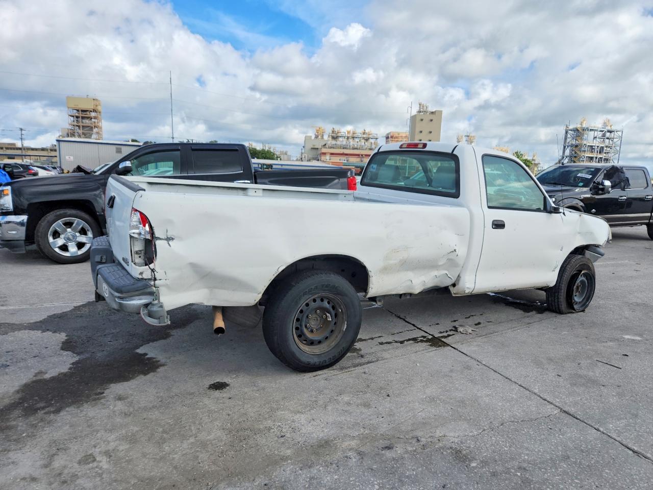2005 TOYOTA TUNDRA BASE photo 7