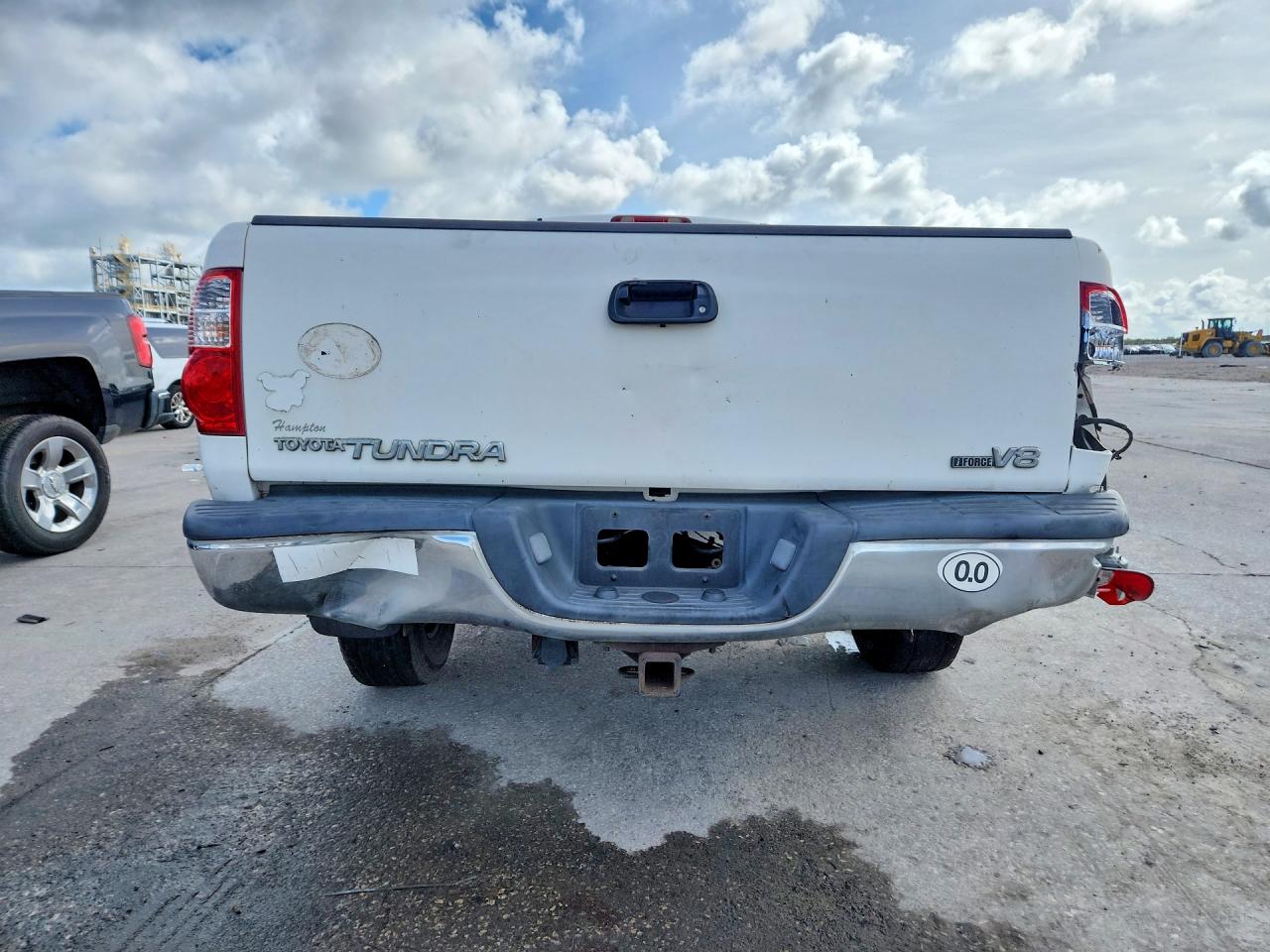 2005 TOYOTA TUNDRA BASE photo 16