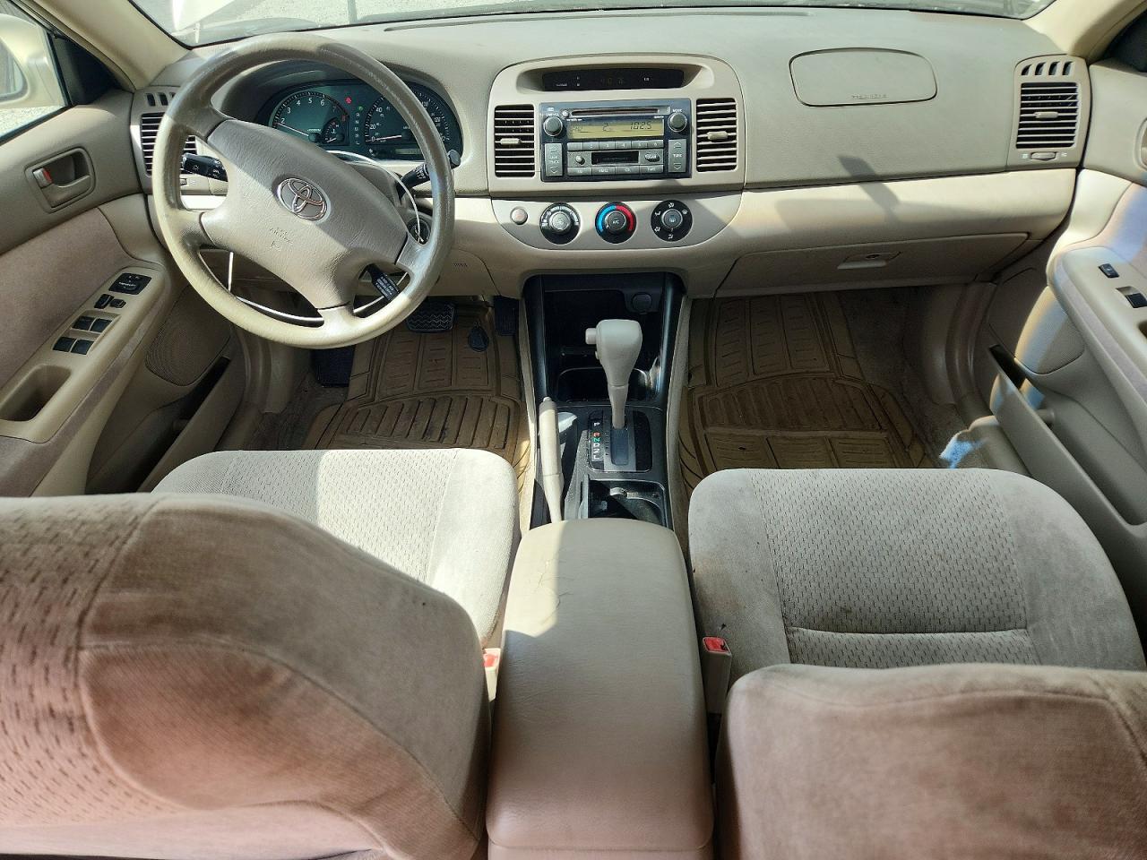 2002 TOYOTA CAMRY LE photo 22