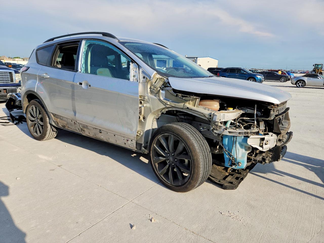 2017 FORD ESCAPE SE photo 7